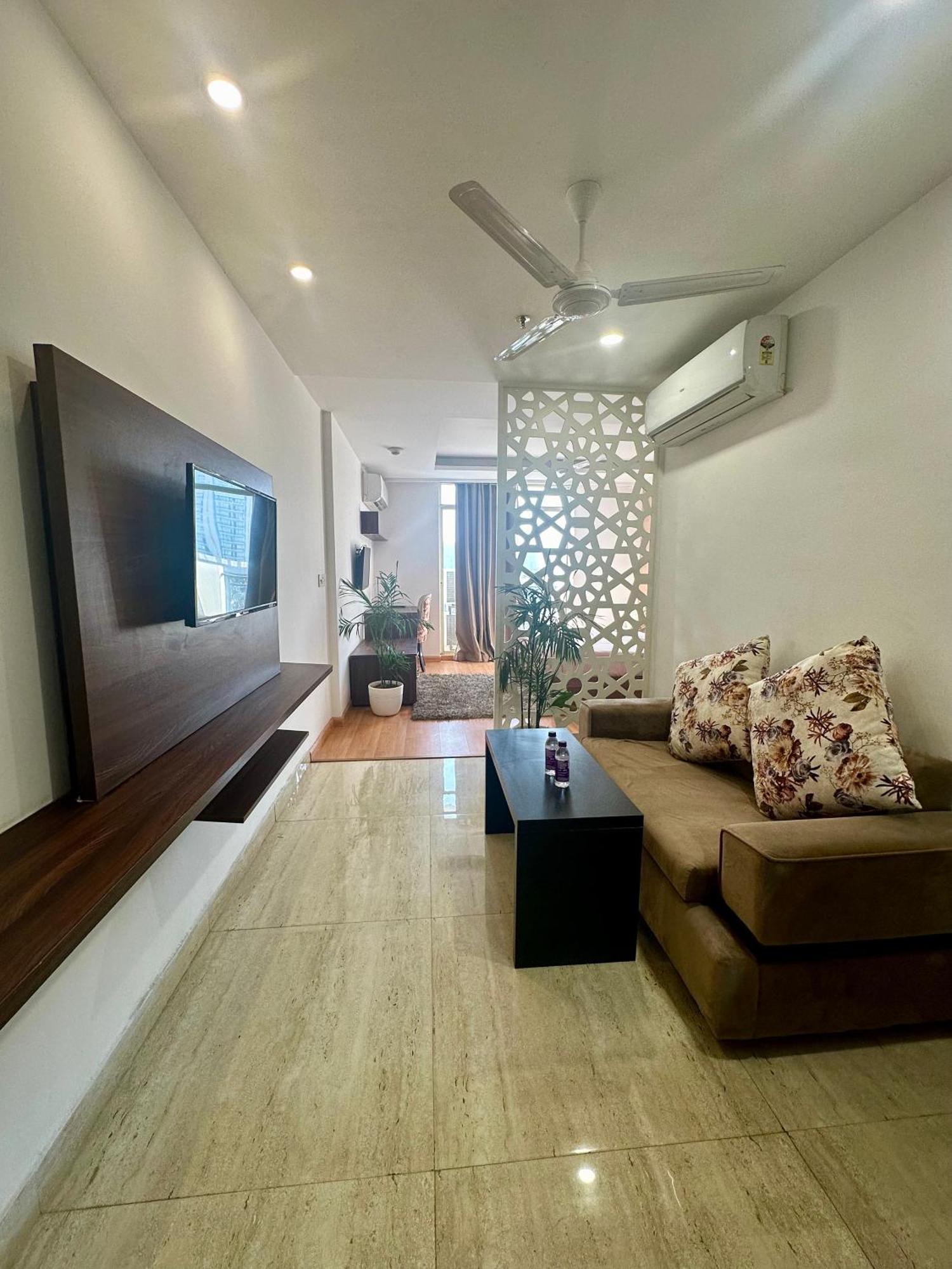 Flamingo Hotel Sector 67 I Studio Rooms I Gurgaon Exterior photo